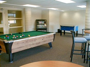 Durham College/Uoit Residence - South Village Ошава Экстерьер фото