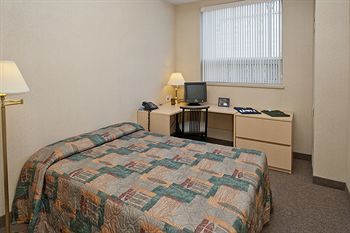 Durham College/Uoit Residence - South Village Ошава Экстерьер фото